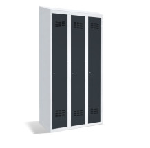 3-türiger Garderobenschrank mit Trennwand und integriertem Schrägdach, LOCKER H 3 BWM TOP SHELF