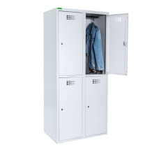 4-türiger Umkleideschrank mit kurzen Türen
